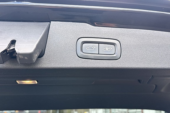 Volvo V60 Cross Country 13 of 28