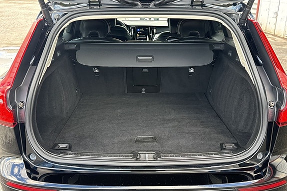 Volvo V60 Cross Country 12 of 28