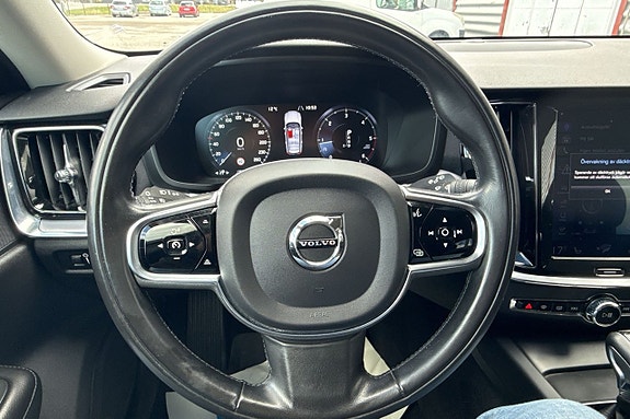 Volvo V60 Cross Country 22 of 28
