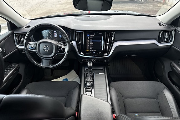 Volvo V60 Cross Country 19 of 28