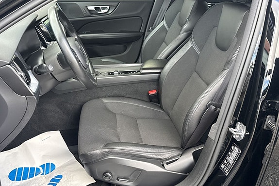 Volvo V60 Cross Country 10 of 28