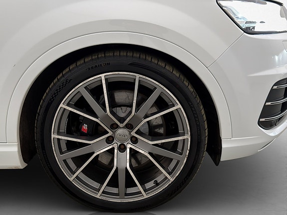 Audi SQ7 11 of 30