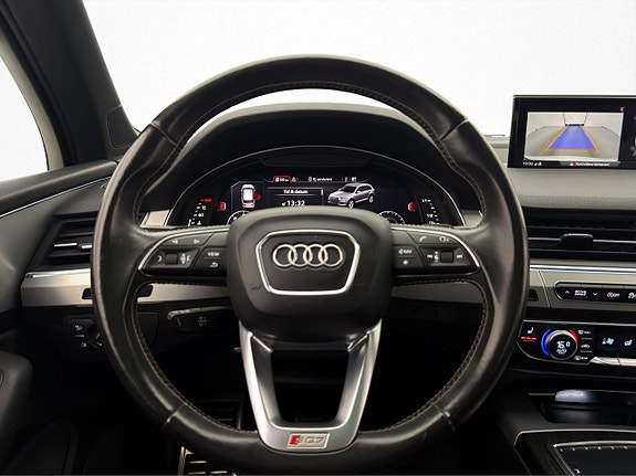 Audi SQ7 23 of 30
