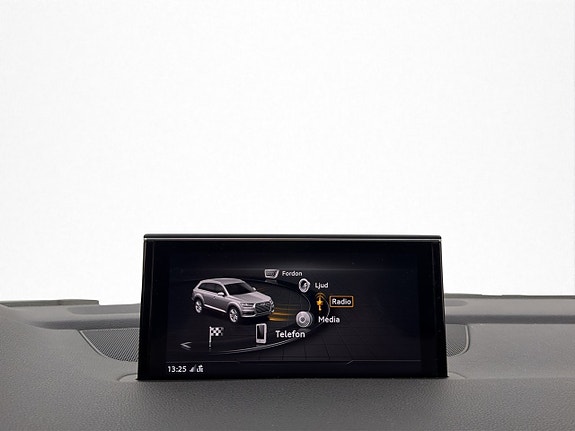 Audi SQ7 28 of 30