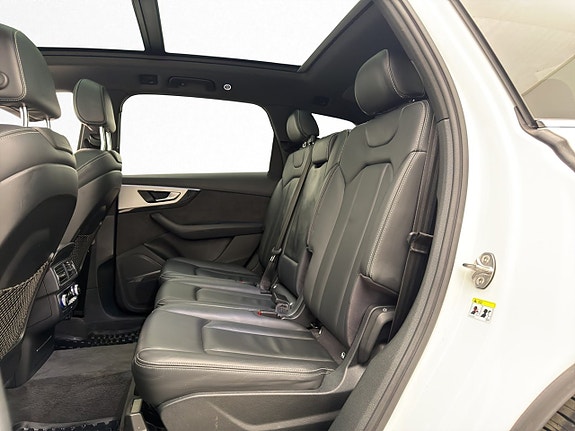 Audi SQ7 21 of 30