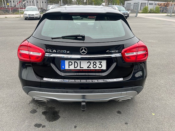 Mercedes-Benz GLA220 d 11 of 12