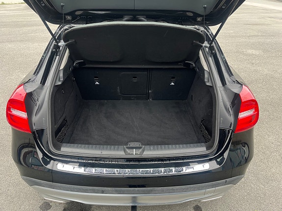 Mercedes-Benz GLA220 d 12 of 12