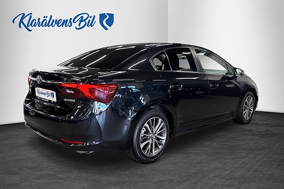 Toyota Avensis 5 of 5