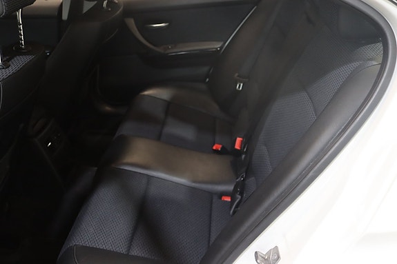 BMW 325i 12 of 20