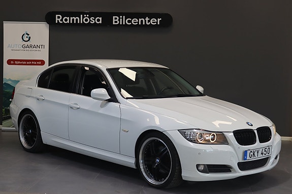 BMW 325i 4 of 5