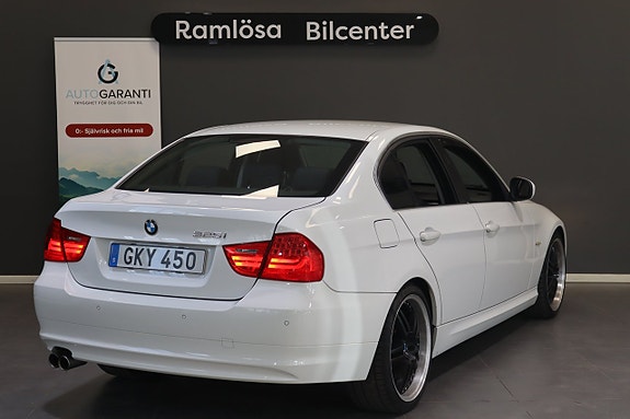 BMW 325i 8 of 20