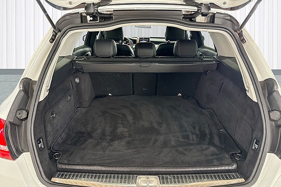 Mercedes-Benz C350 18 of 18