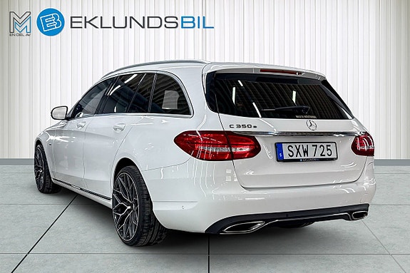 Mercedes-Benz C350 3 of 5