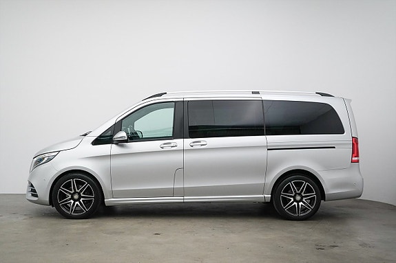 Mercedes-Benz V220 d 3 of 5