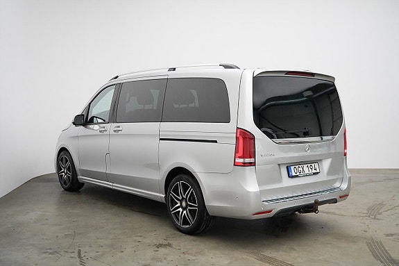 Mercedes-Benz V220 d 4 of 5