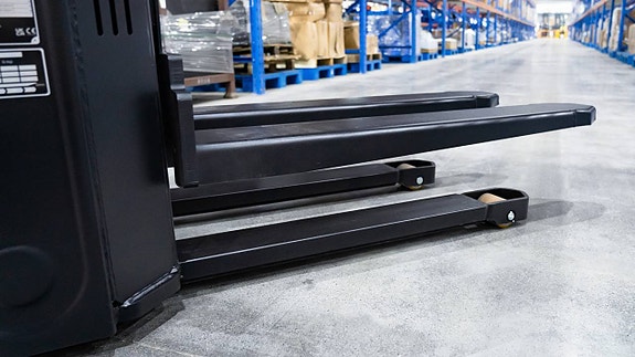 Elstaplare 1,5 ton 3000 mm – EP DS3, Kompakt & Smidig 7 of 10