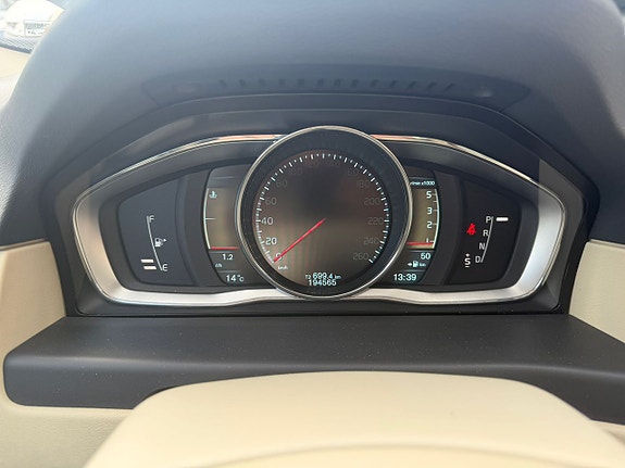 Volvo XC70 8 of 11