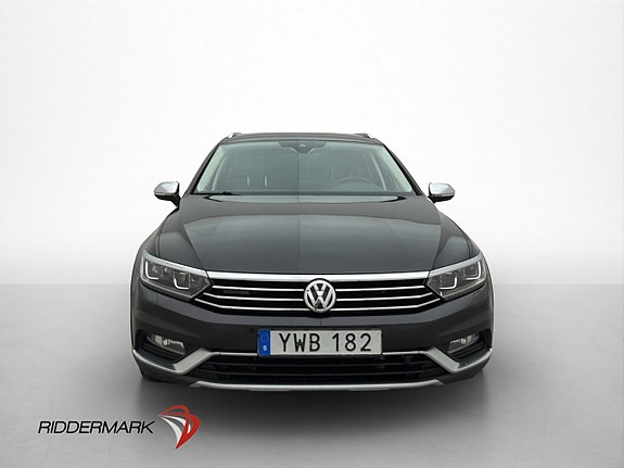 Volkswagen Passat Alltrack 3 of 5