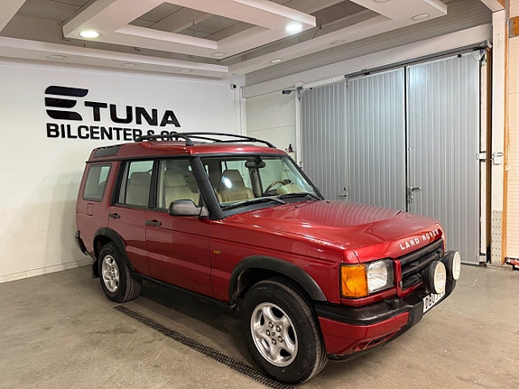 Land Rover Discovery 3 of 5