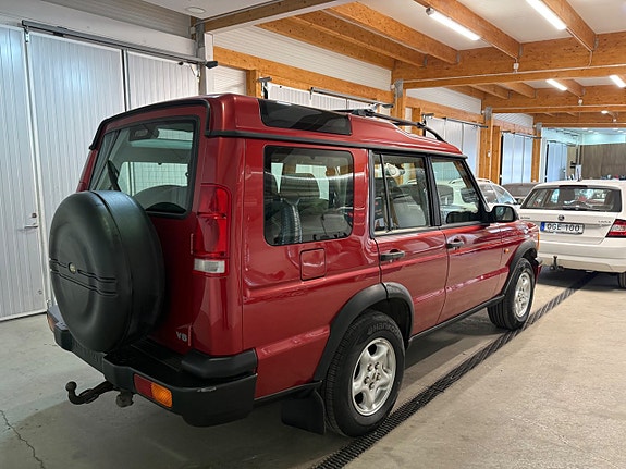 Land Rover Discovery 13 of 17