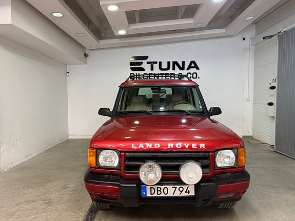 Land Rover Discovery 2 of 5
