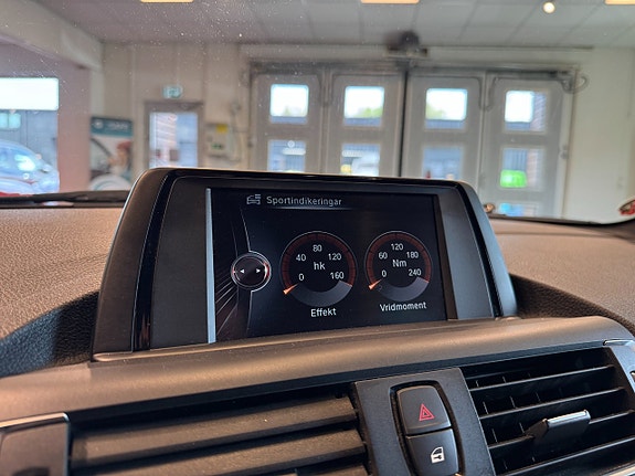 BMW 118i 14 of 24