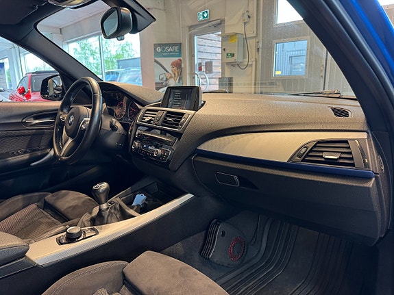 BMW 118i 9 of 24