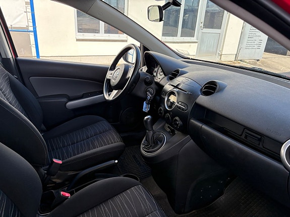 Mazda 2 5 of 5