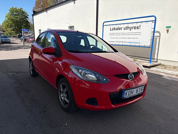 Mazda 2 2 of 5