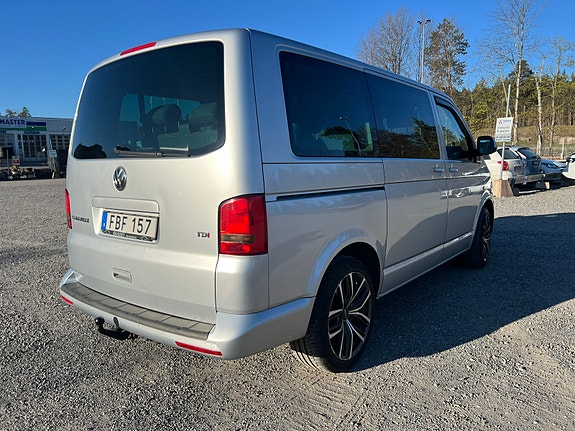 Volkswagen Caravelle 5 of 5