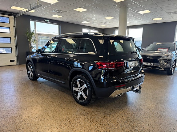 Mercedes-Benz GLB200 d 4 of 23