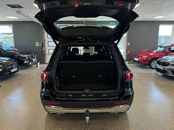 Mercedes-Benz GLB200 d 20 of 23