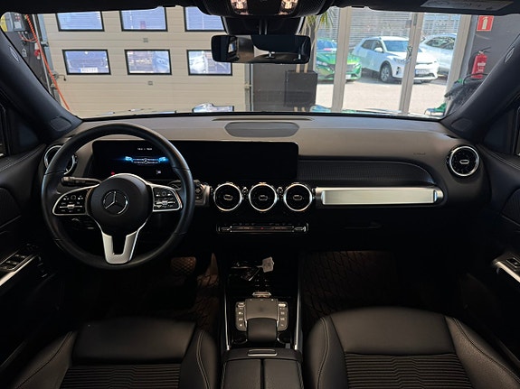 Mercedes-Benz GLB200 d 9 of 23