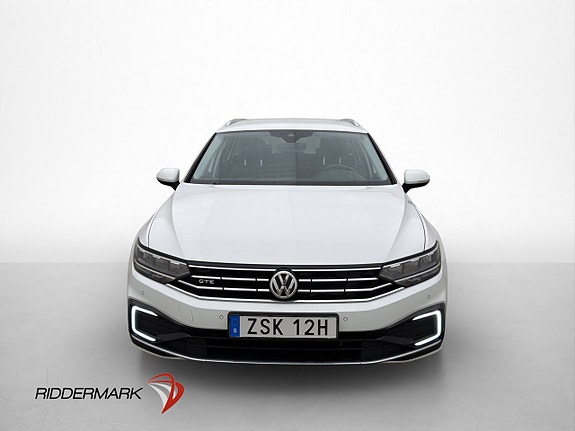 Volkswagen Passat 2 of 5