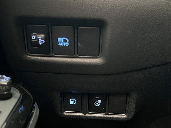 Toyota C-HR 15 of 30