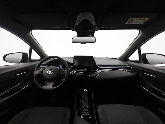 Toyota C-HR 12 of 30