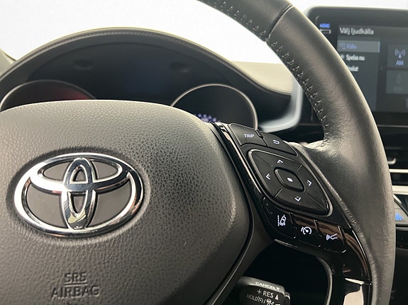 Toyota C-HR 18 of 30