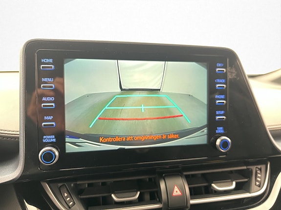 Toyota C-HR 21 of 30