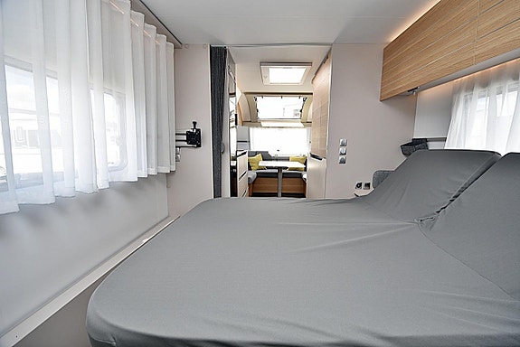 Adria 613 UT Adora, Queenbed 15 of 25
