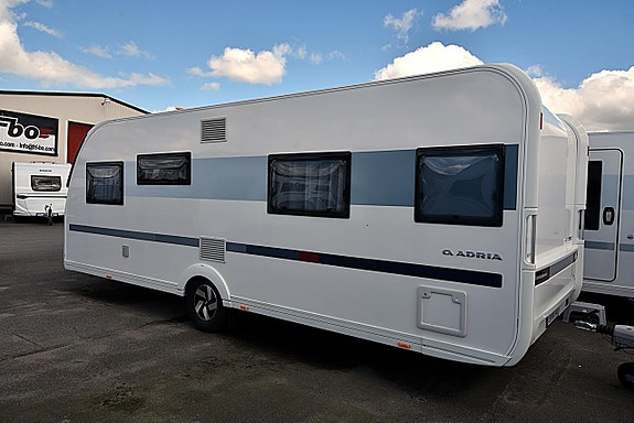 Adria 613 UT Adora, Queenbed 23 of 25