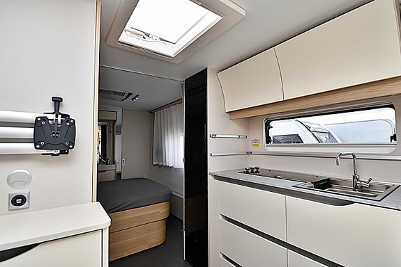 Adria 613 UT Adora, Queenbed 10 of 25