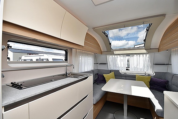Adria 613 UT Adora, Queenbed 18 of 25