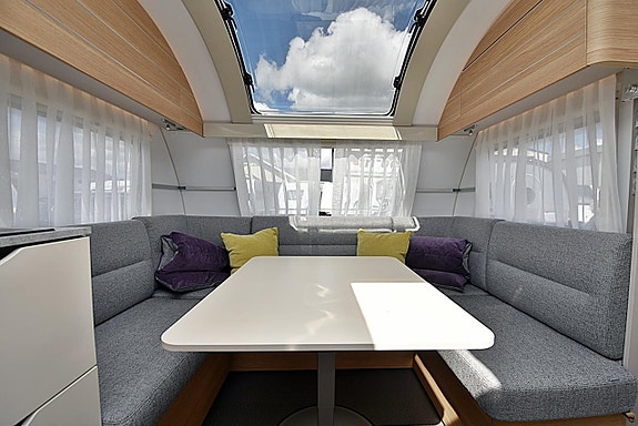 Adria 613 UT Adora, Queenbed 5 of 5