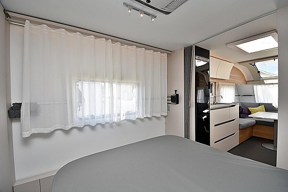 Adria 613 UT Adora, Queenbed 16 of 25
