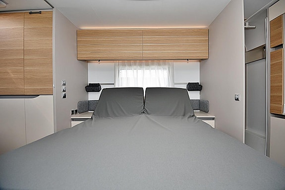 Adria 613 UT Adora, Queenbed 14 of 25