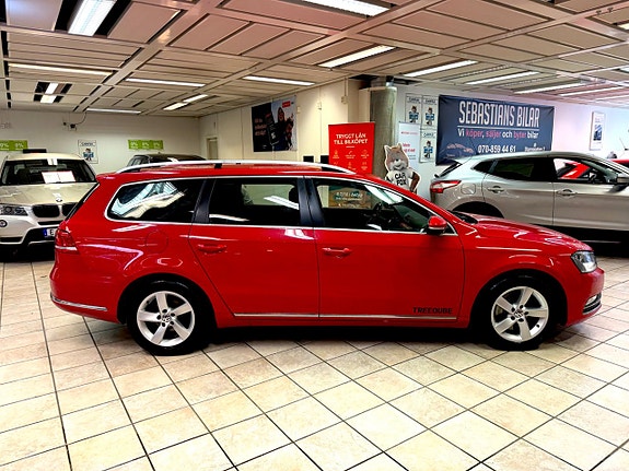 Volkswagen Passat 2 of 5