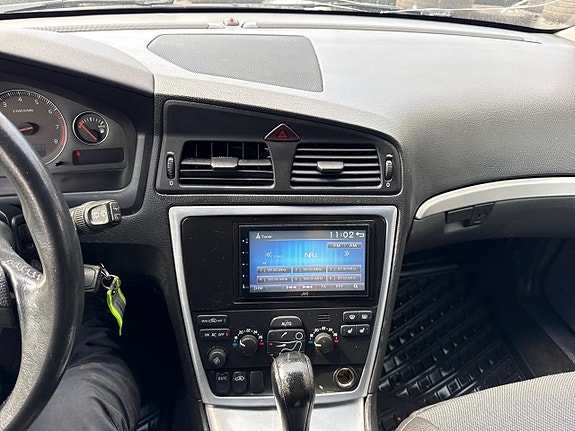Volvo XC70 12 of 21