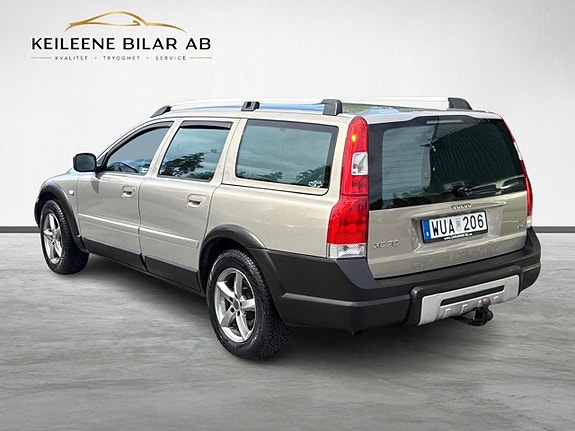 Volvo XC70 9 of 21