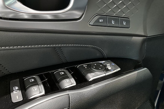 Kia Sorento 16 of 23