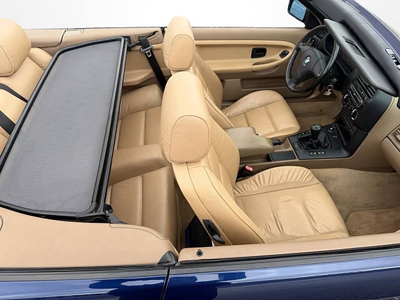 BMW 320 9 of 22